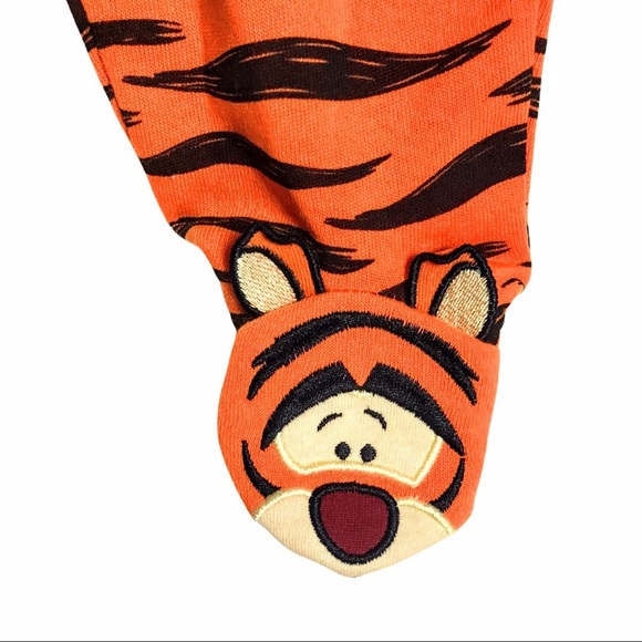 NWT Tigger Long Sleeve Top & Footed Bottoms Set - Picture 9 of 10